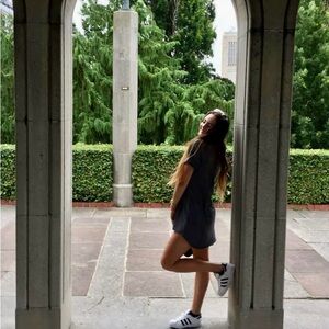 Meet your Posher, Dahlia